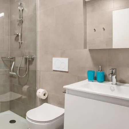 Loctowers A4-1-1 By Interhome Локарно